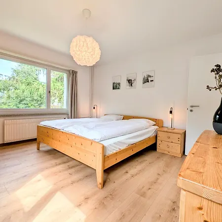 Sunny 3-bedroom With Balcony & Parking דאבוס