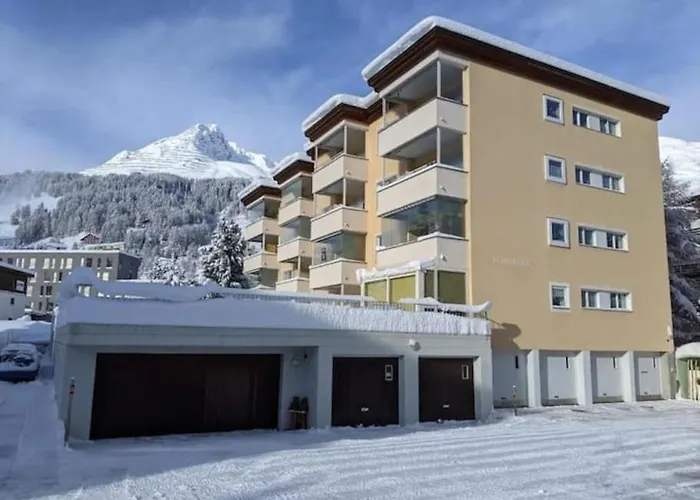 Sunny 3-bedroom With Balcony & Parking Lägenhet *