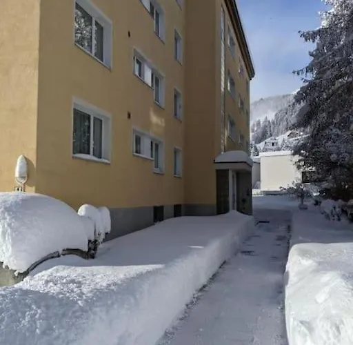 Lägenhet Sunny 3-bedroom With Balcony & Parking Davos