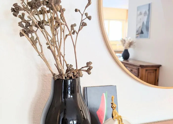 Sunny 3-bedroom With Balcony & Parking Lägenhet Davos