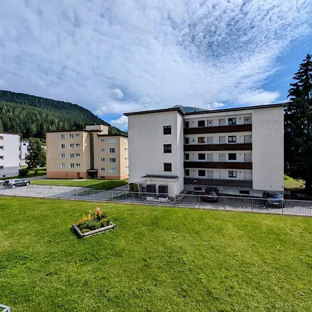 Sunny 3-bedroom With Balcony & Parking * Davos