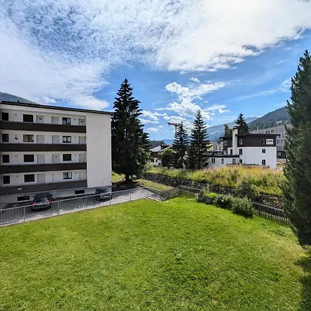 Apartament Sunny 3-bedroom With Balcony & Parking