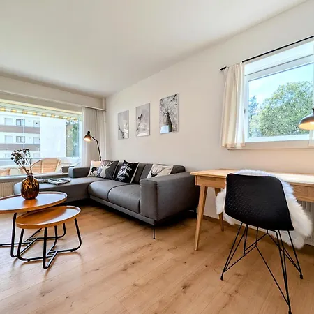 Apartament Sunny 3-bedroom With Balcony & Parking