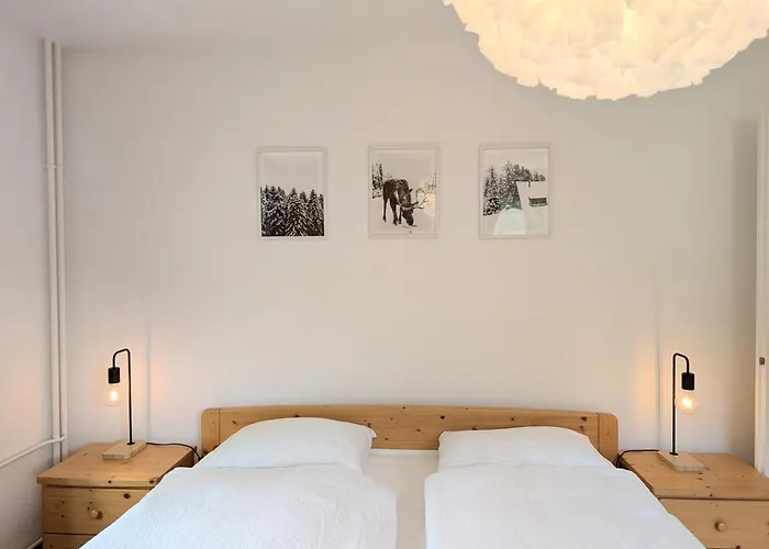 Sunny 3-bedroom With Balcony & Parking Apartament *